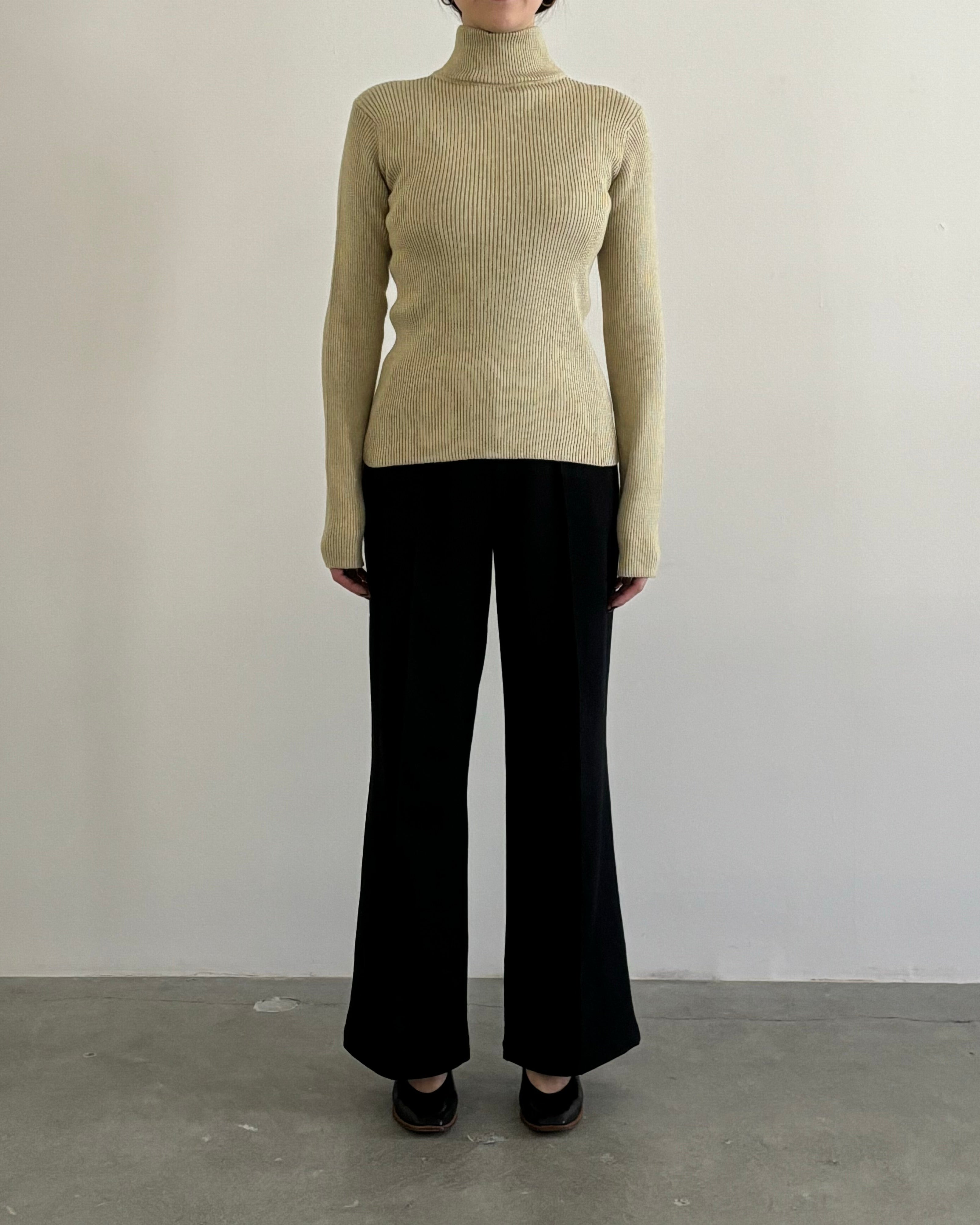 RIBBED TURTLE TOP [BEIGE]