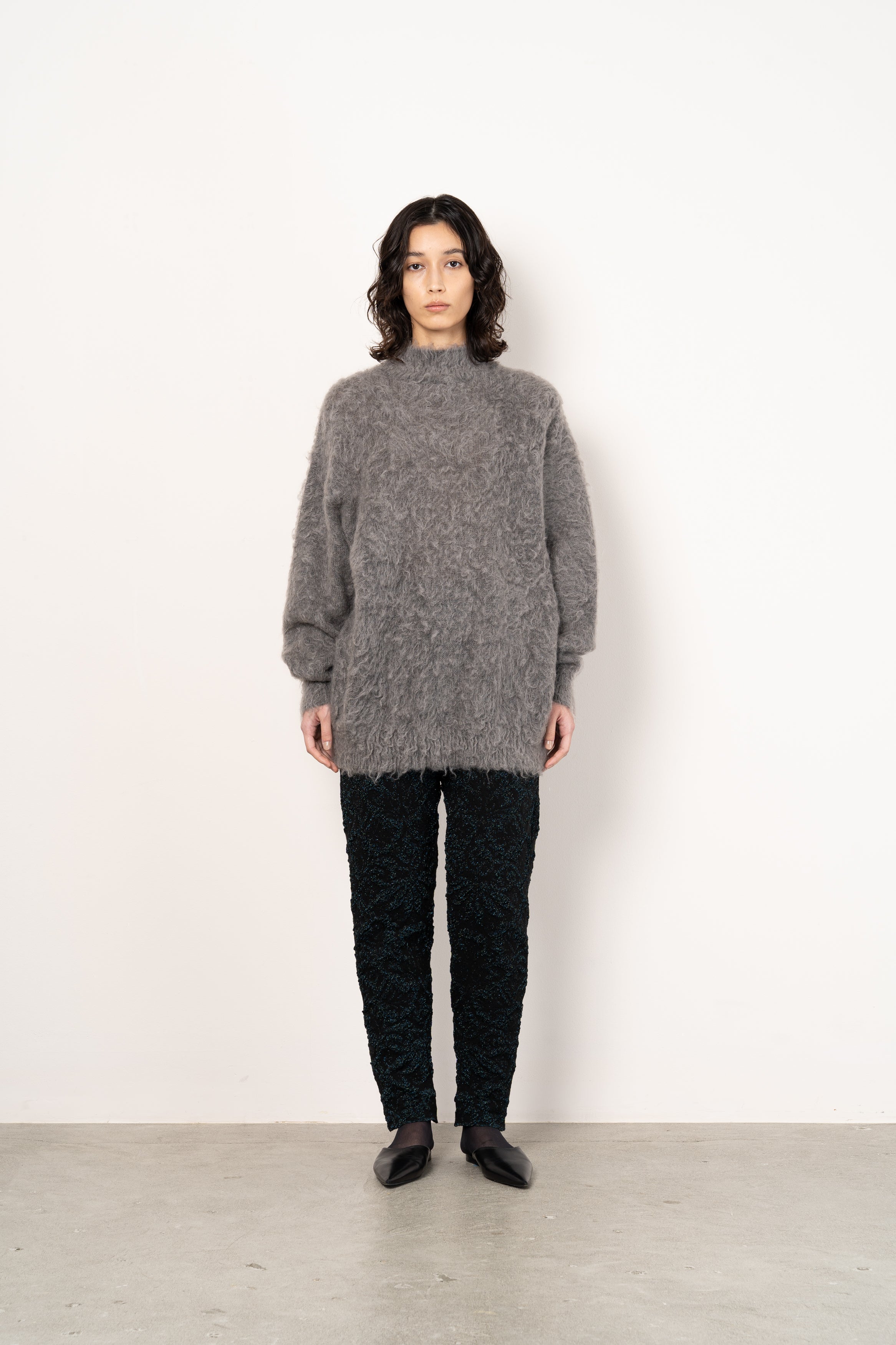 BRUSHED SWEATER [SMOKE GRAY]