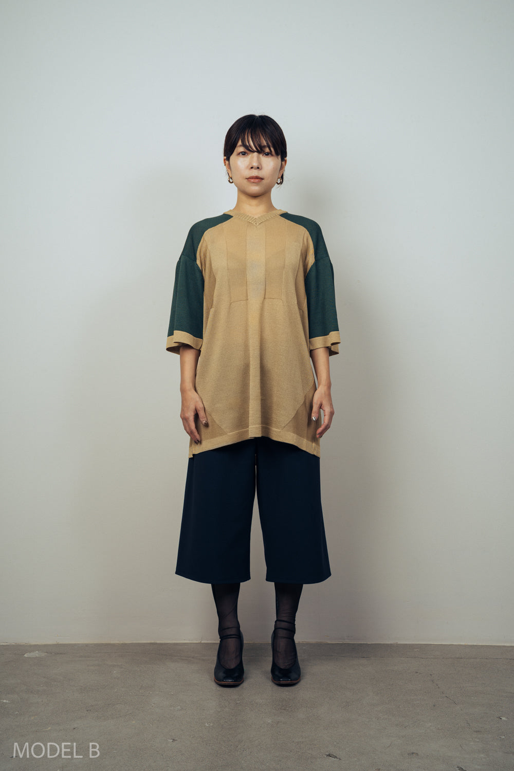 GLOSSY UNIFORM T-SHIRT [NAVY]