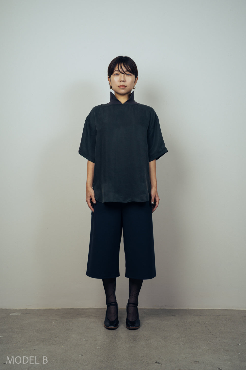SUEDE LIKE BLOUSE [GRAY]