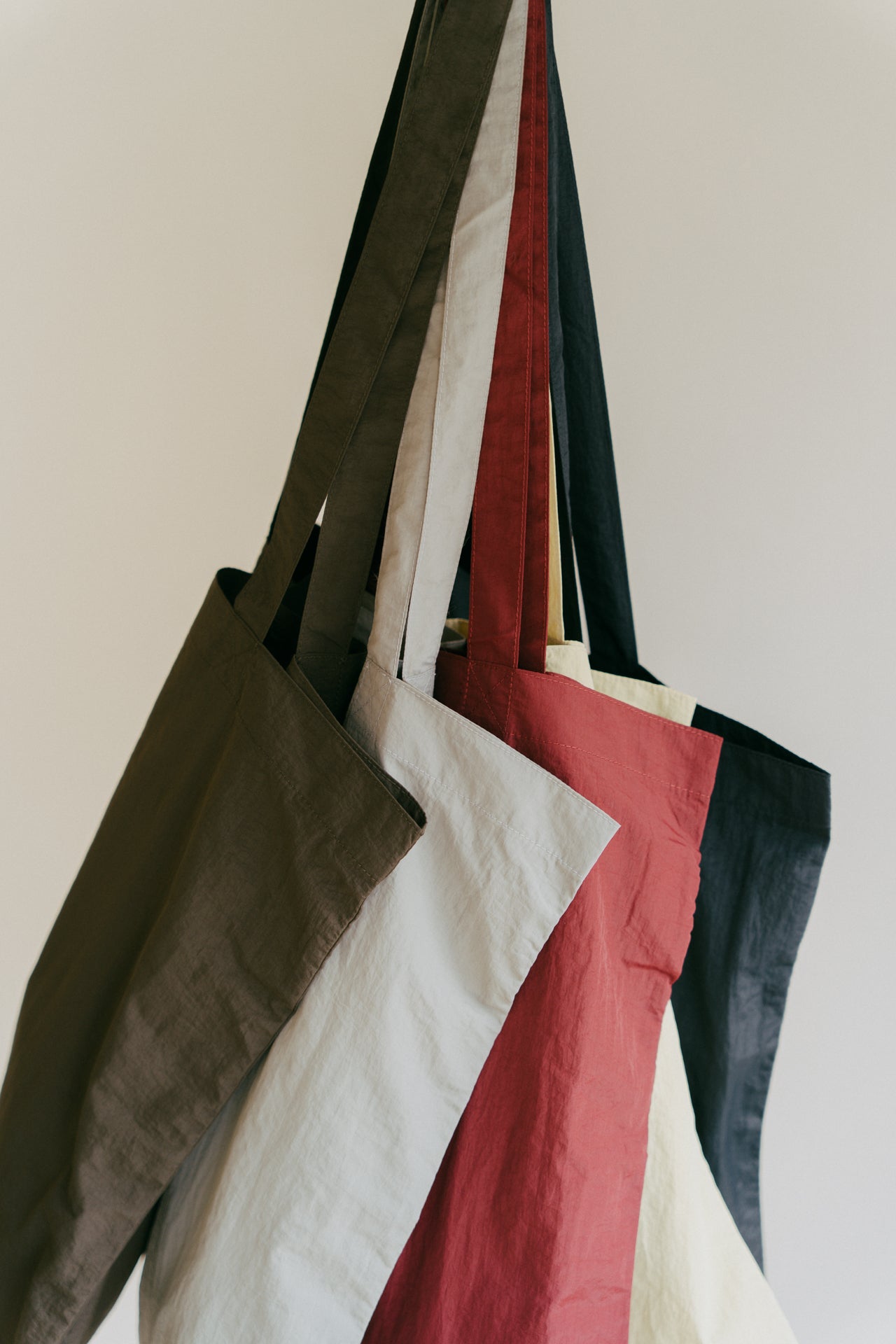 TAN BAG [WINE]