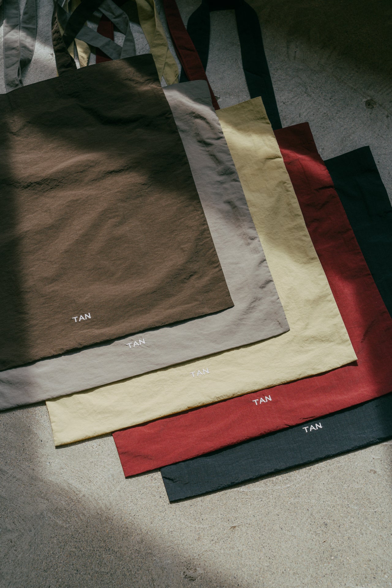 TAN BAG [DARK NAVY]