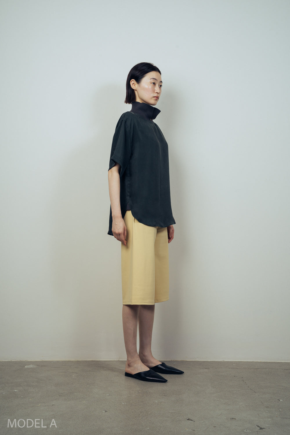 SUEDE LIKE BLOUSE [GRAY]