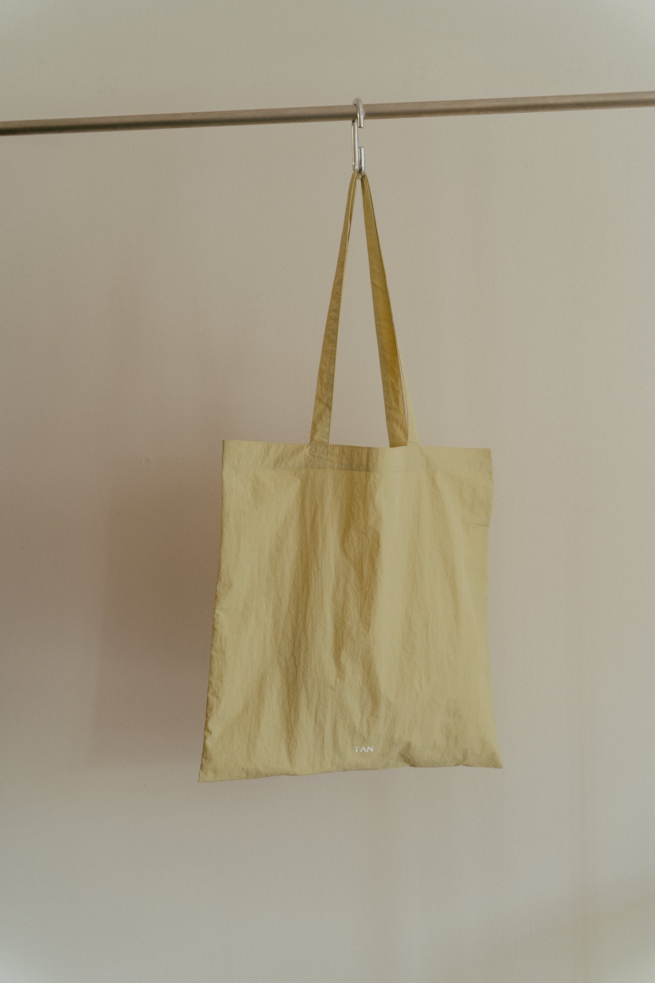 TAN BAG [BEIGE]