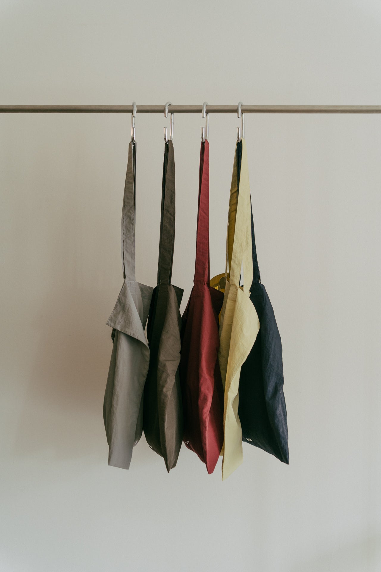 TAN BAG [DARK NAVY]