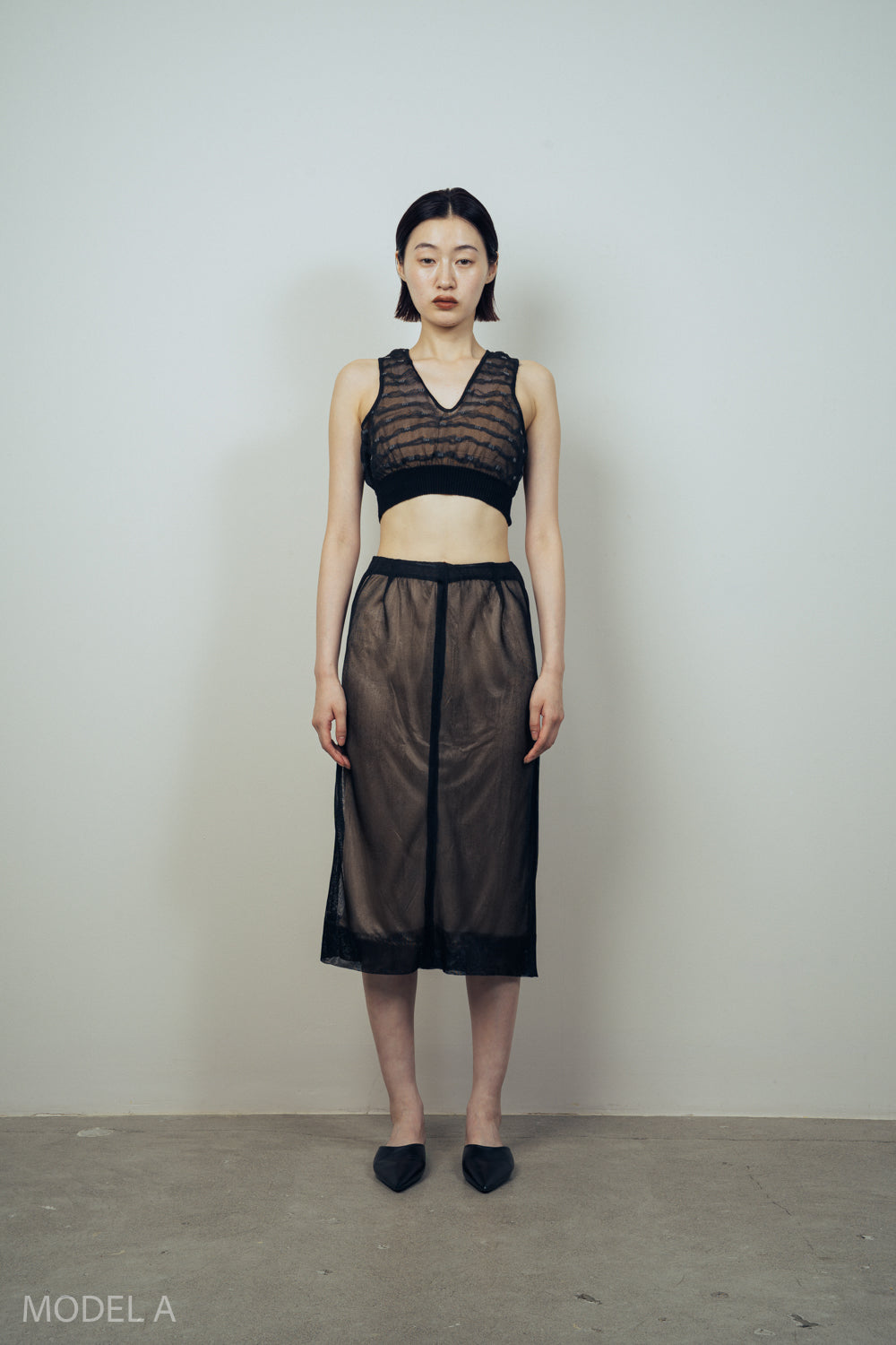 JACQUARD V/N SHEER TOPS [BLACK]