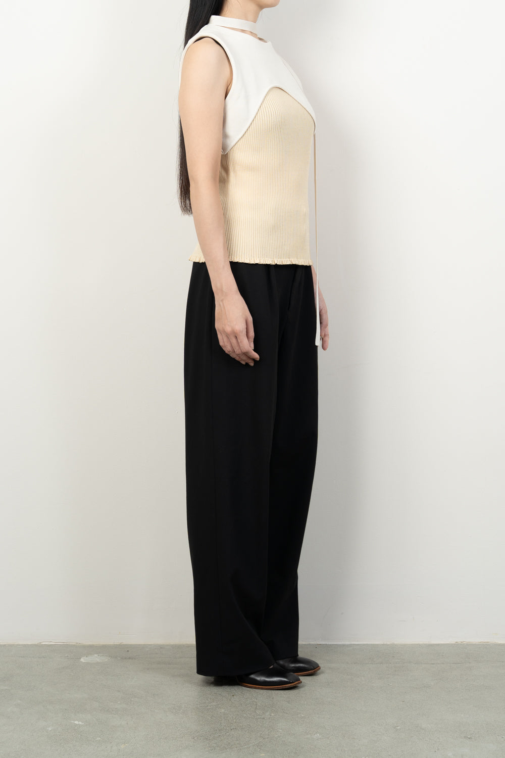 CURVED HEM KNIT TOPS [RED]
