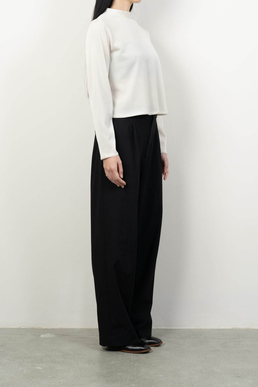 MULTI BUTTON KNIT BLOUSE [BLACK]