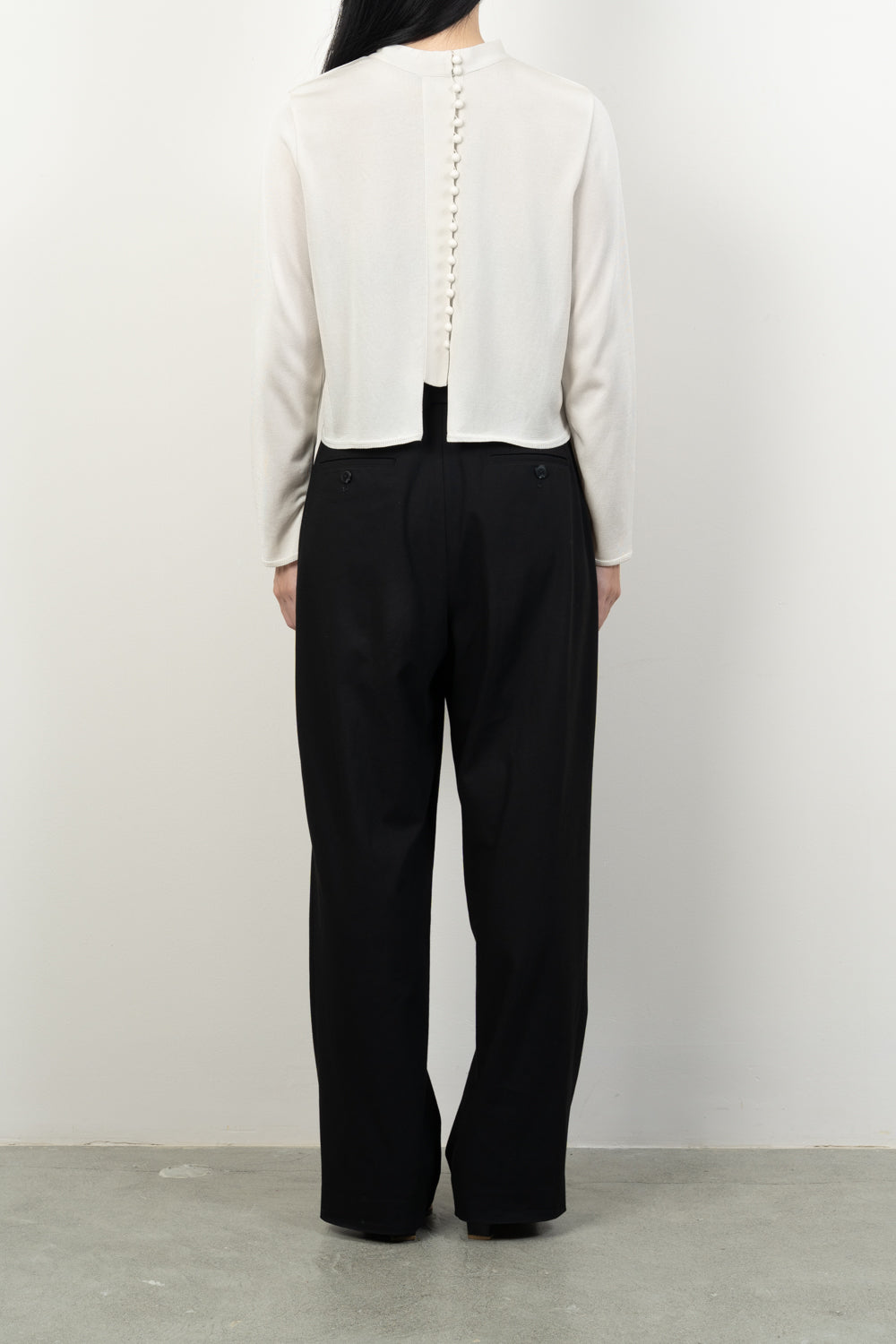 MULTI BUTTON KINT BLOUSE [IVORY]