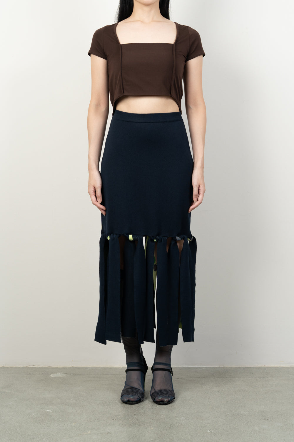 FLOWING FLOWER PRINTED KNIT SKIRT [DARK NAVY]