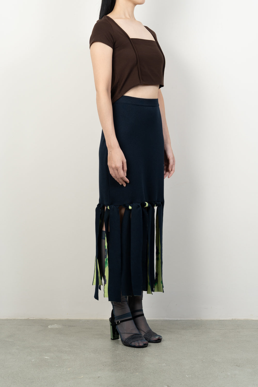FLOWING FLOWER PRINTED KNIT SKIRT [BROWN]