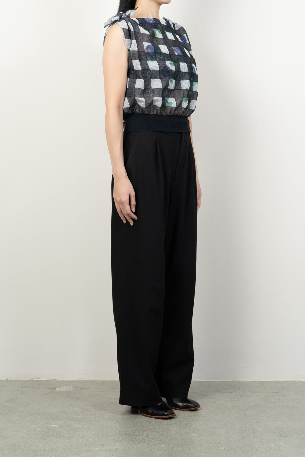 FLOWER PRINTED GINGHAM KNIT TOP [BLUE]