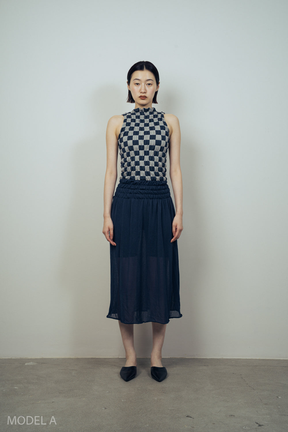 SHIRRING CHECKED DRESS [NAVY]