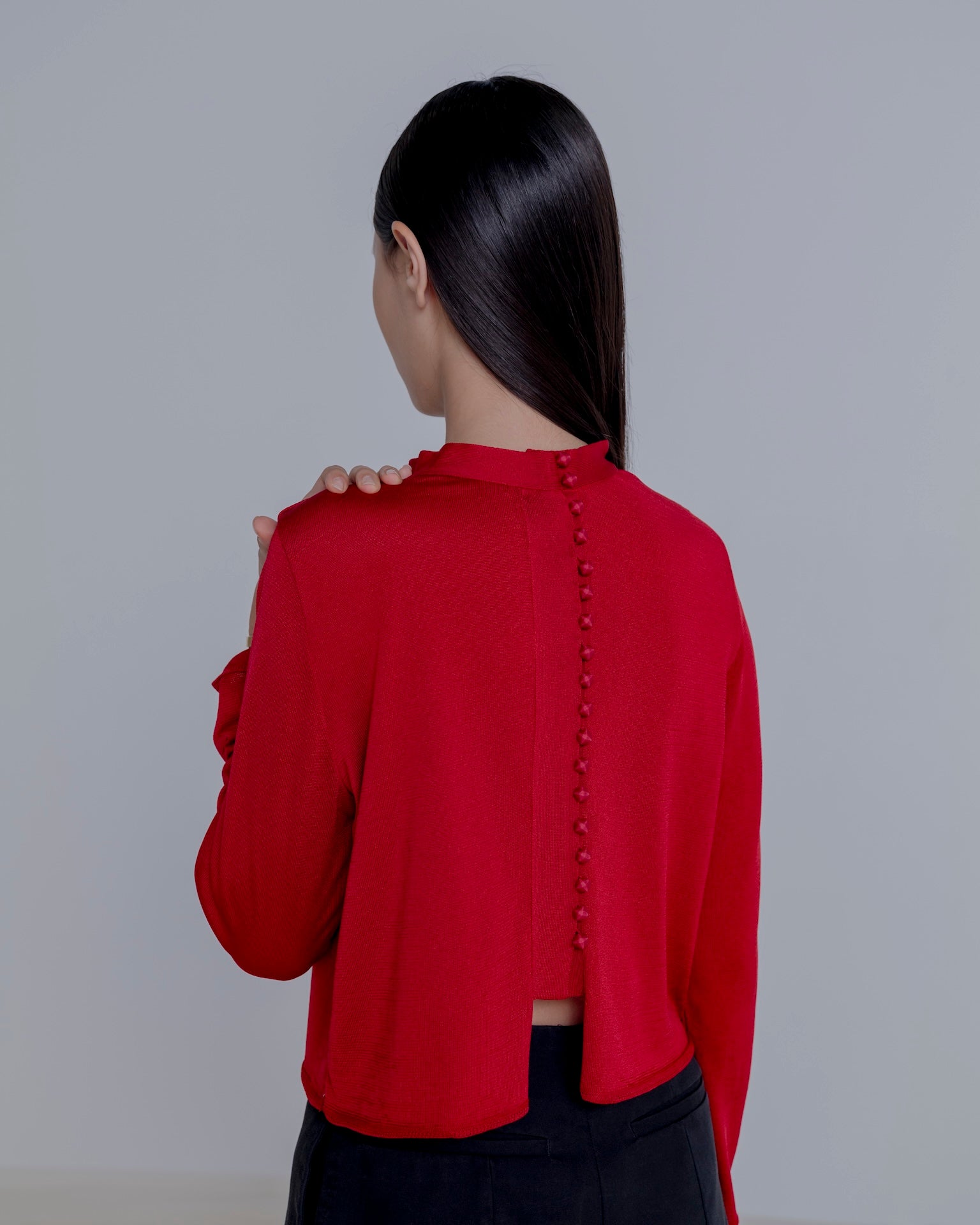 MULTI BUTTON KNIT BLOUSE [BLACK]
