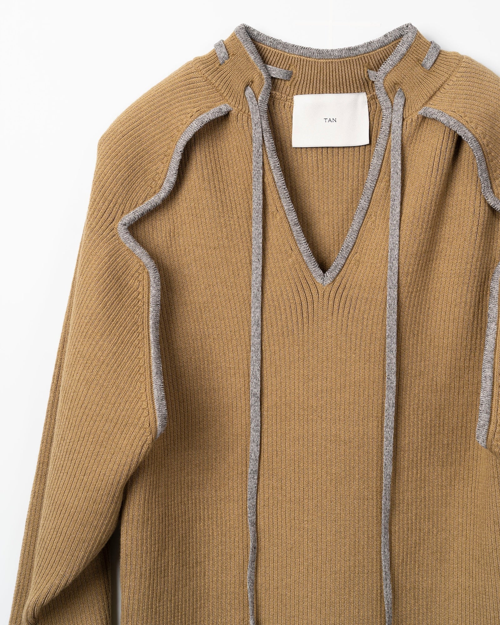 OPEN SLEEVE V/NECK KNIT TOP [CAMEL]