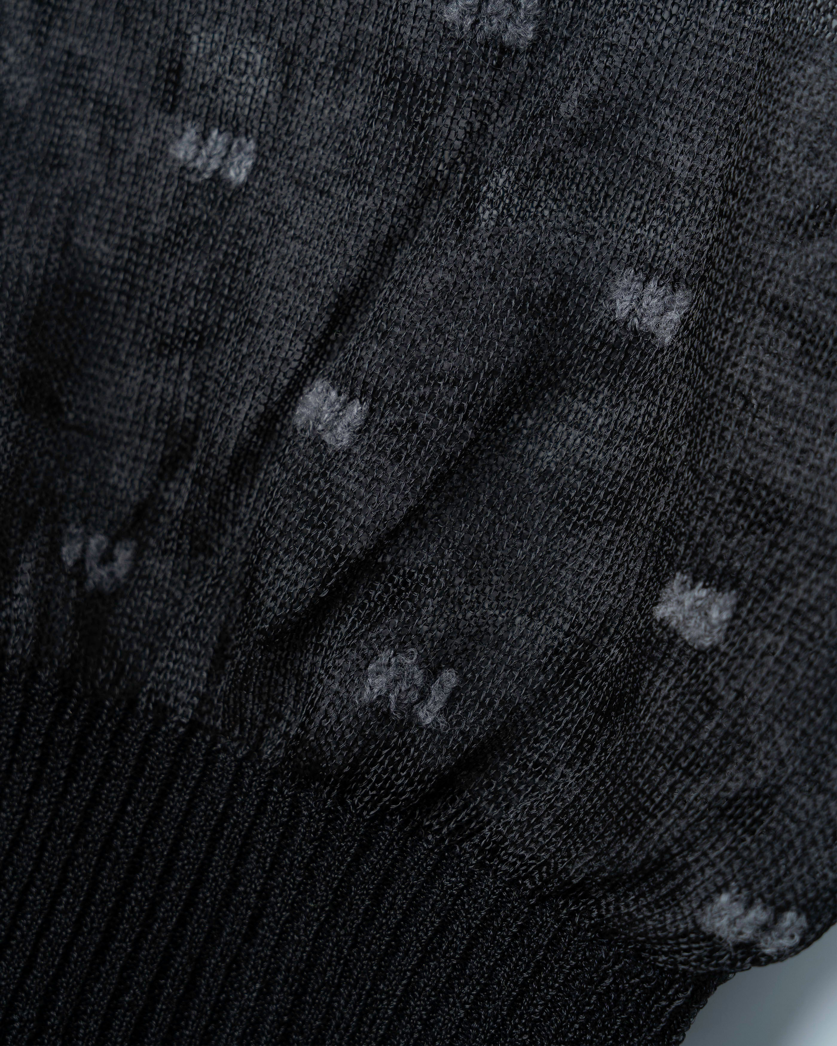 JACQUARD V/N SHEER TOPS [BLACK]
