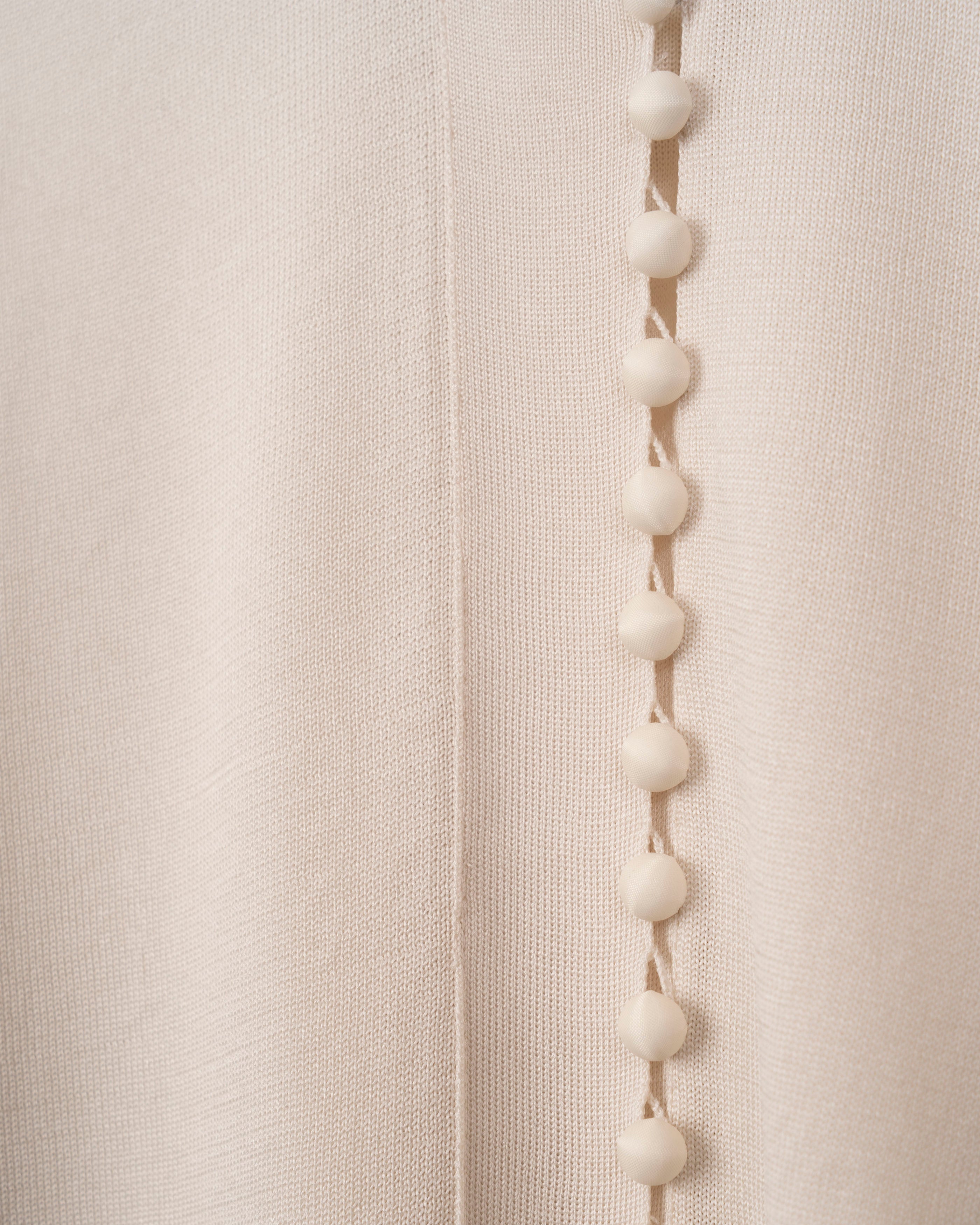 MULTI BUTTON KINT BLOUSE [IVORY]