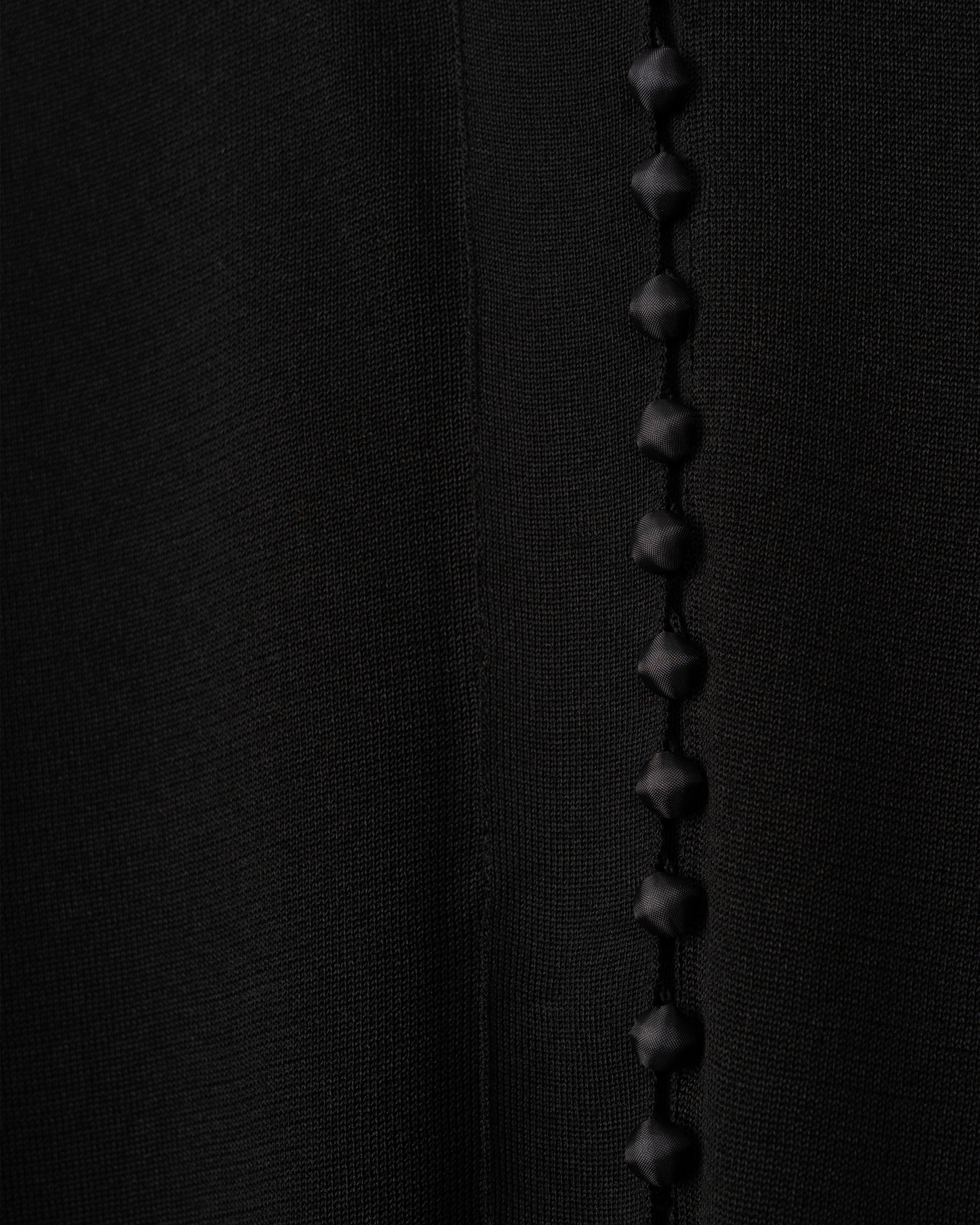 MULTI BUTTON KNIT BLOUSE [BLACK]