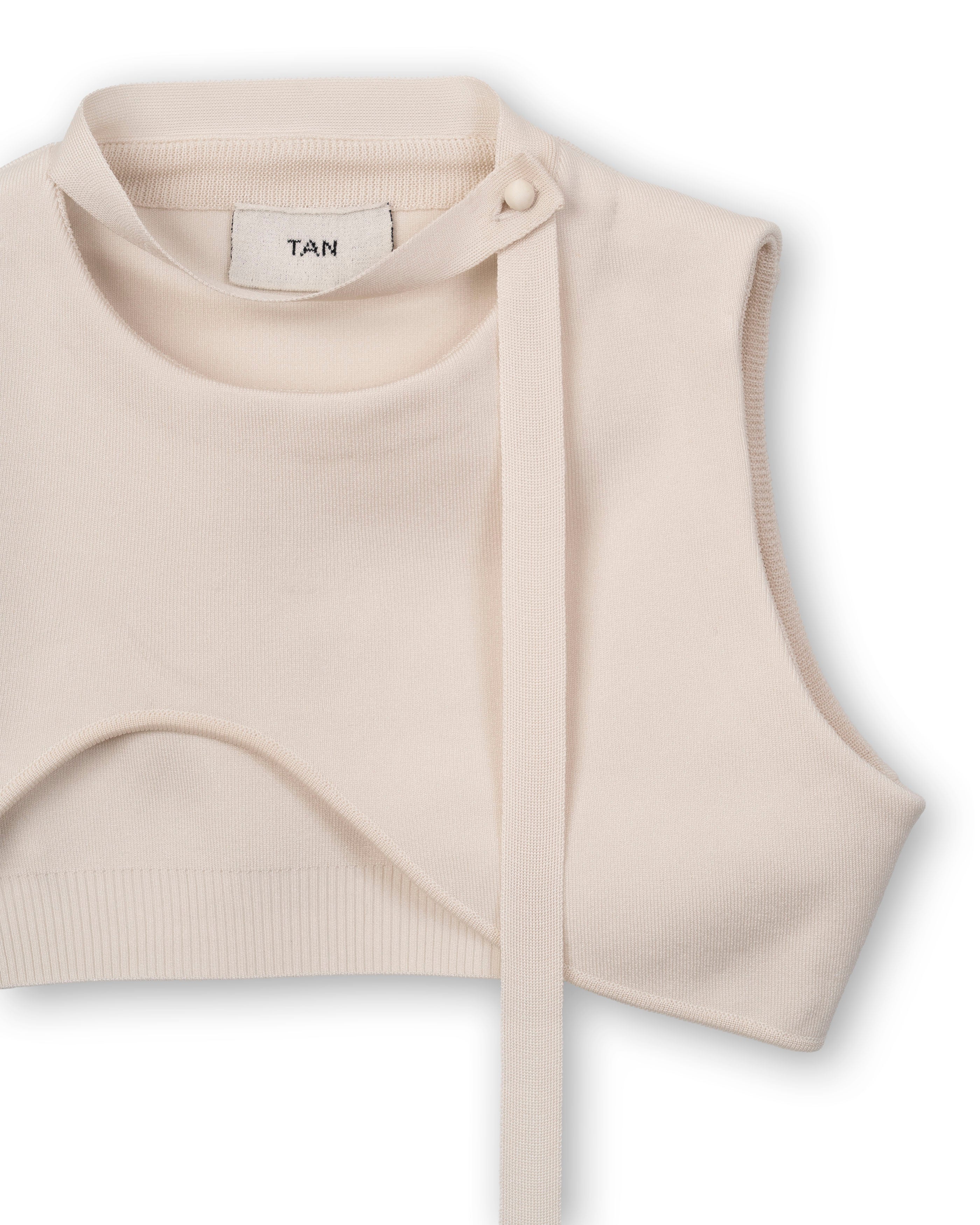 CURVED HEM KNIT TOPS [IVORY]