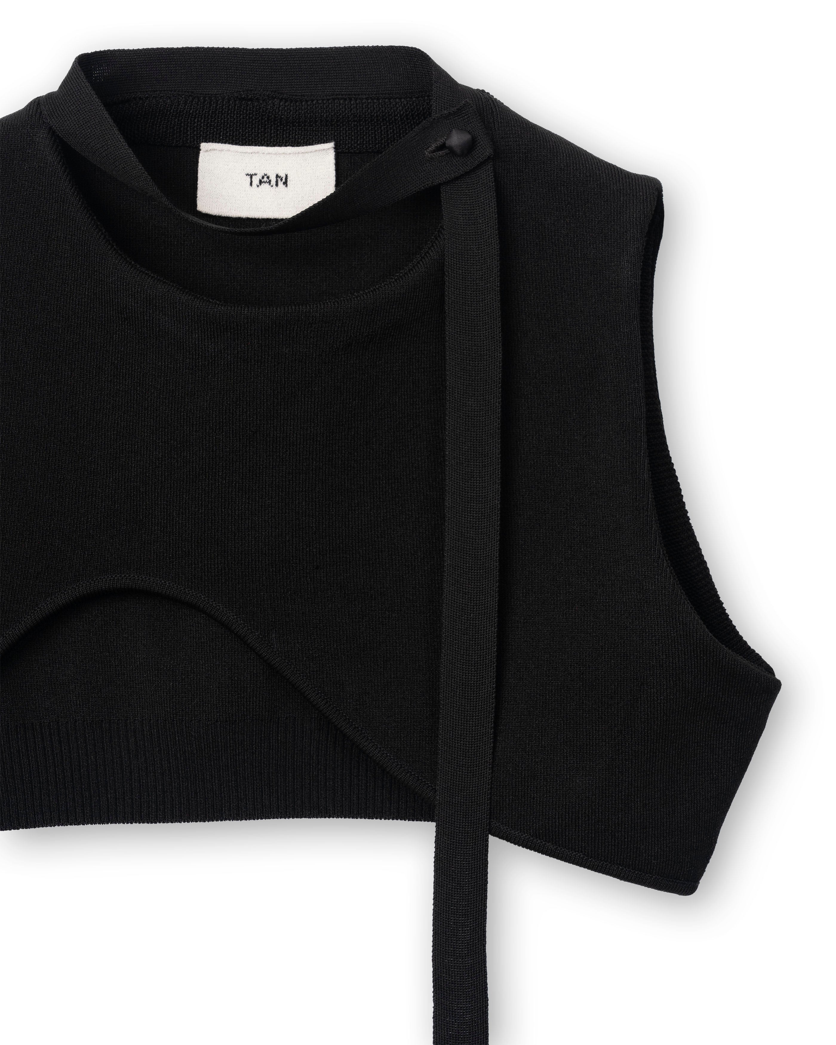 CURVED HEM KNIT TOPS [BLACK]
