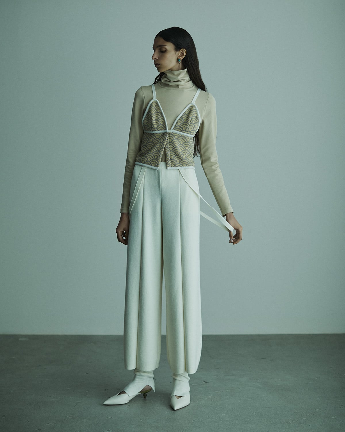 SMOOTH INNER TOPS/TURTLE NECK [IVORY]
